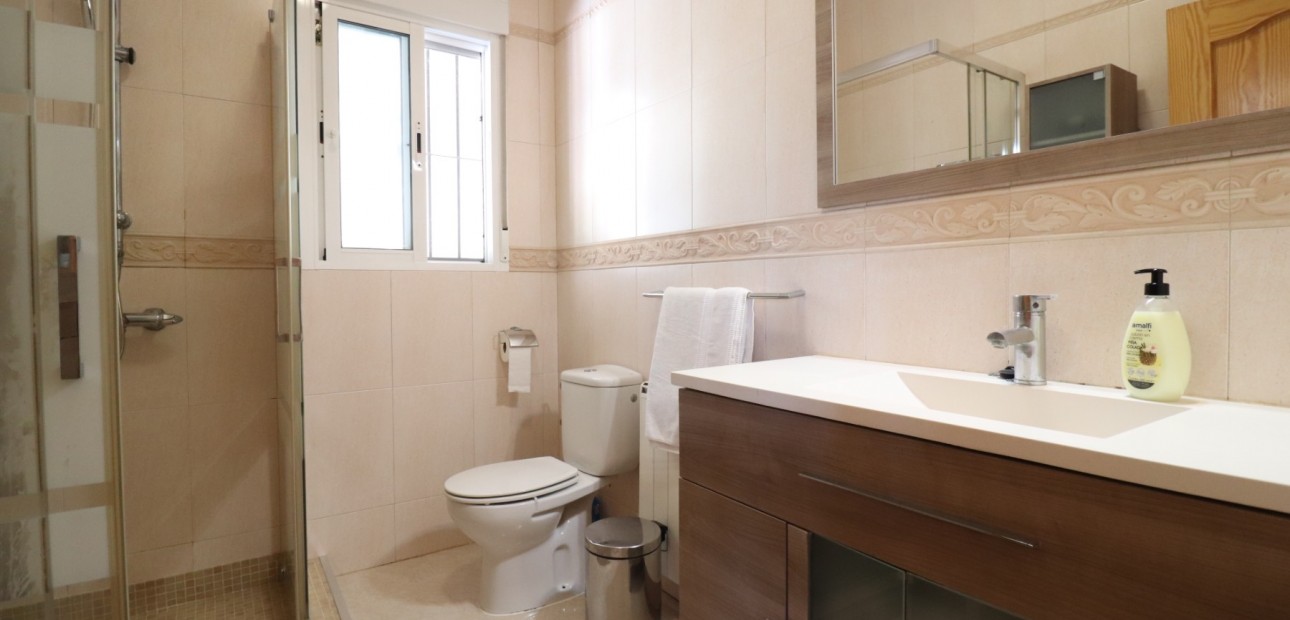 Sale - Country Property -
Catral - Catral - Country