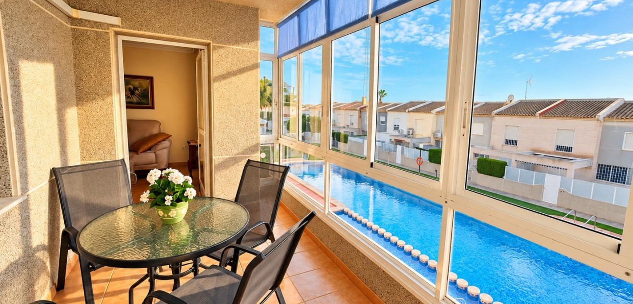 Sale - Apartment / flat -
Torrevieja - Torreblanca
