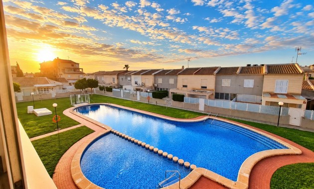 Sale - Apartment / flat -
Torrevieja - Torreblanca