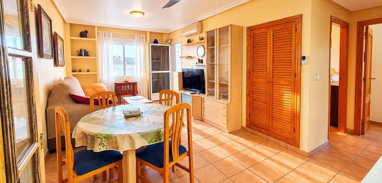 Sale - Apartment / flat -
Torrevieja - Torreblanca