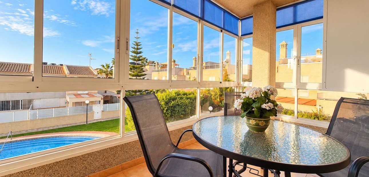 Sale - Apartment / flat -
Torrevieja - Torreblanca