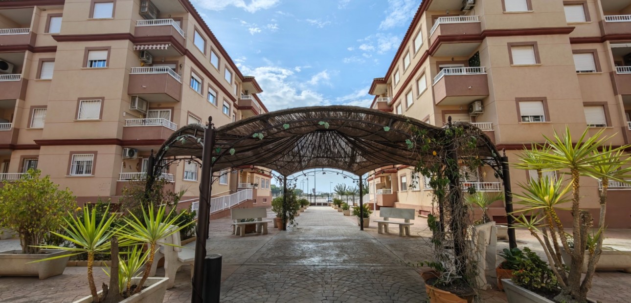 Sale - Apartment / flat -
Algorfa - Algorfa - Village