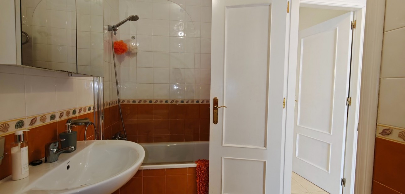 Sale - Apartment / flat -
Algorfa - Algorfa - Village