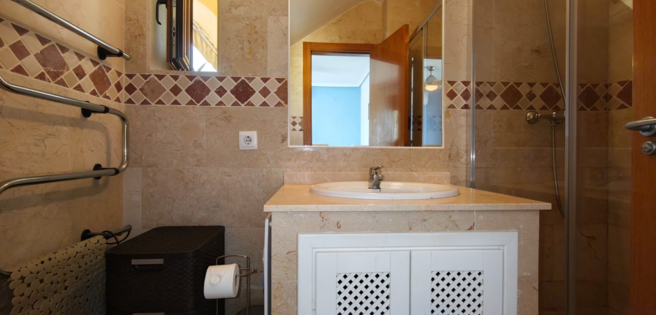 Sale - Apartment / flat -
Algorfa - La Finca Golf Resort