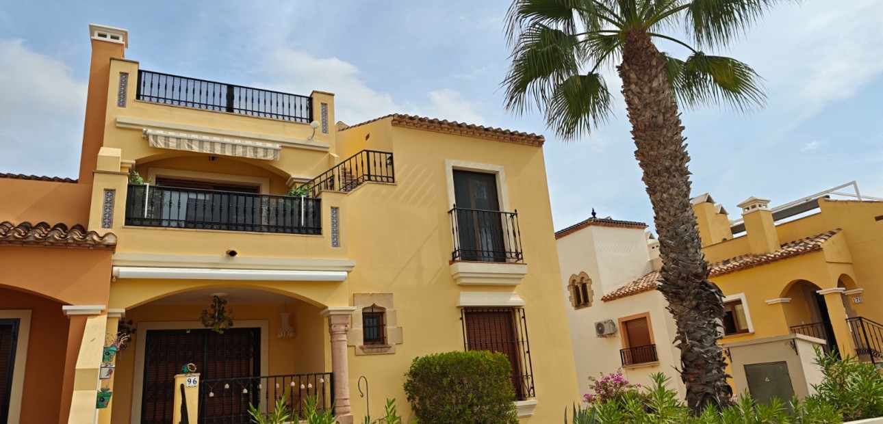 Sale - Apartment / flat -
Algorfa - La Finca Golf Resort