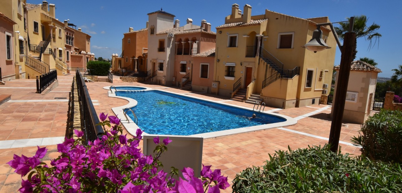 Sale - Apartment / flat -
Algorfa - La Finca Golf Resort