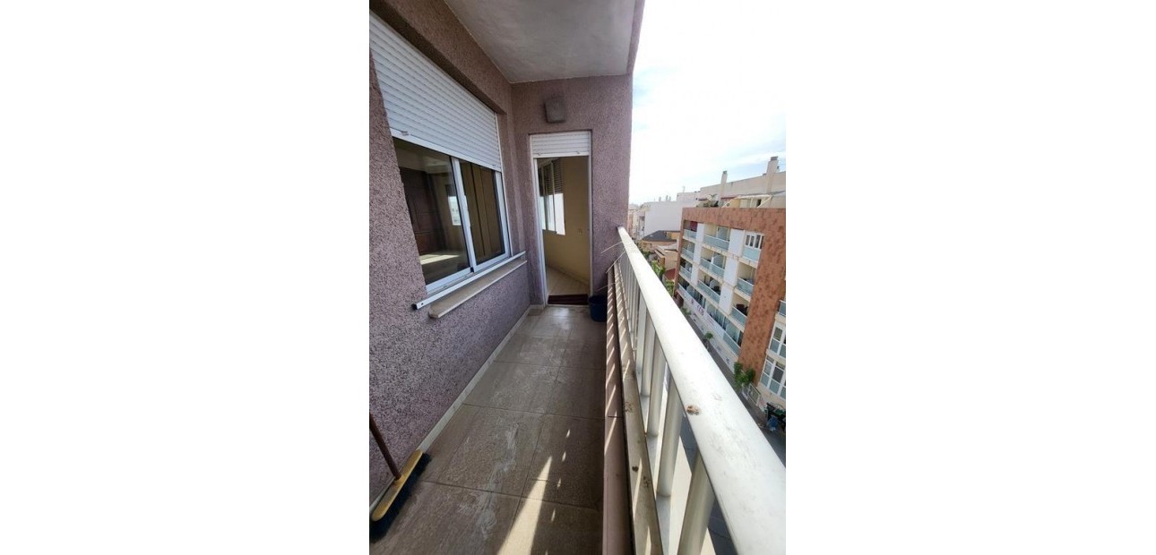 Venta - Apartamento / piso -
Torrevieja - Habaneras