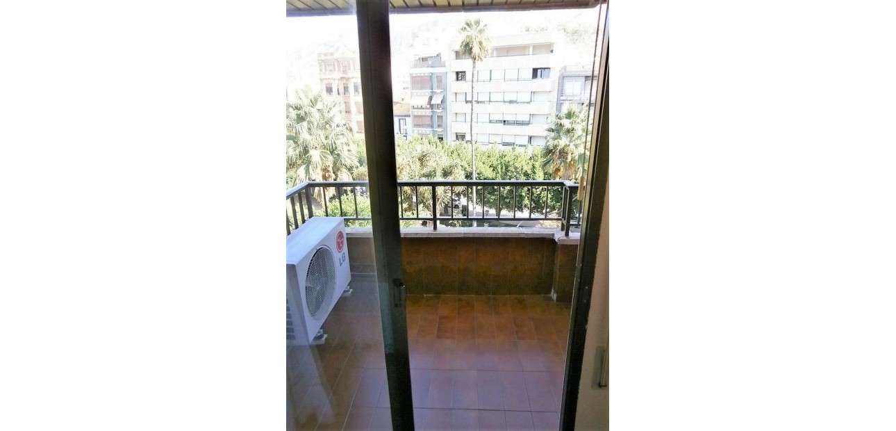 Sale - Apartment / flat -
Orihuela - Zona Centro