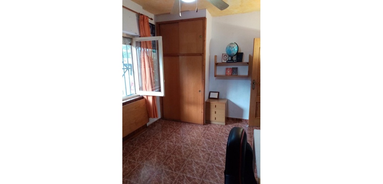Sale - Country House -
Elche - Plaza Madrid