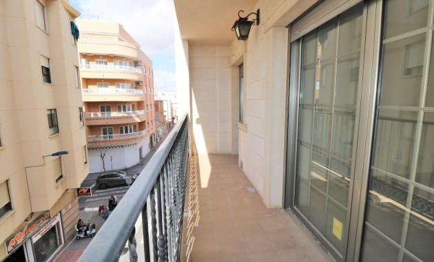 Herverkoop - Appartement / flat -
Torrevieja - Los Balcones
