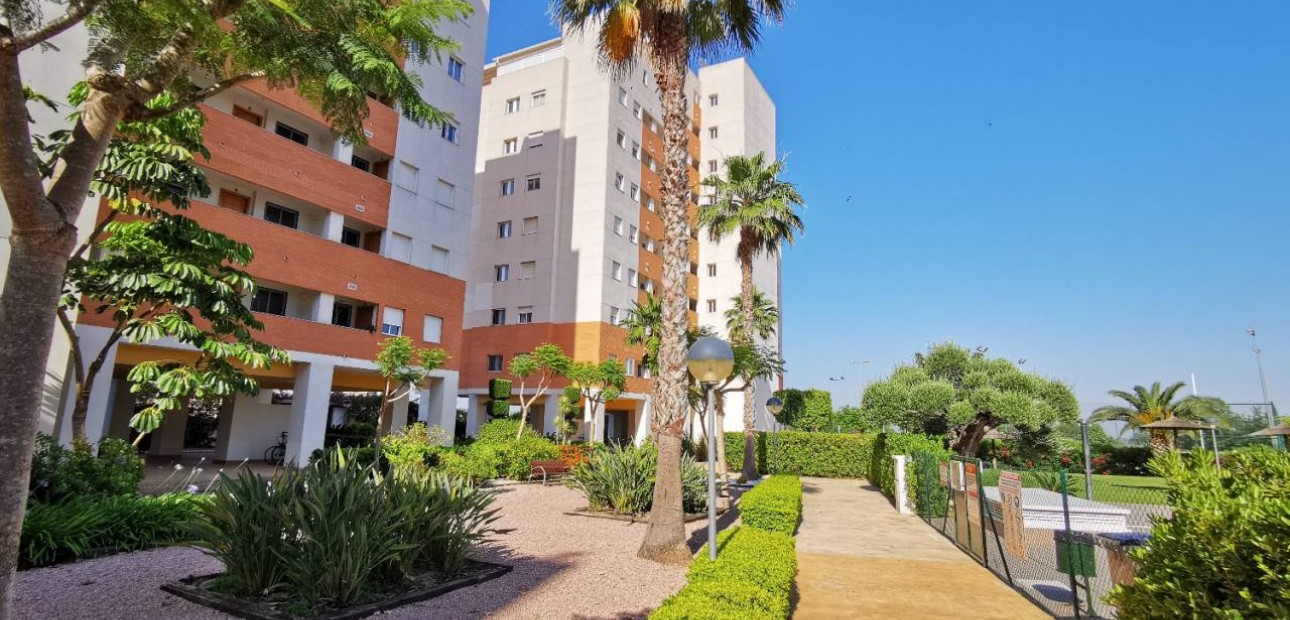 Sale - Apartment / flat -
Guardamar del Segura - Puerto