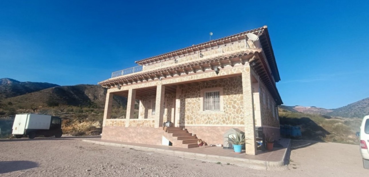 Venta - Villa -
Macisvenda