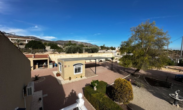 Venta - Villa -
Albatera