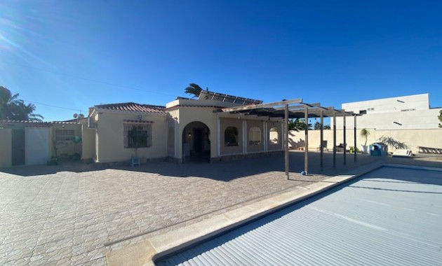 Sale - Villa -
La Siesta - El Salado - Torreta - Torreta Florida