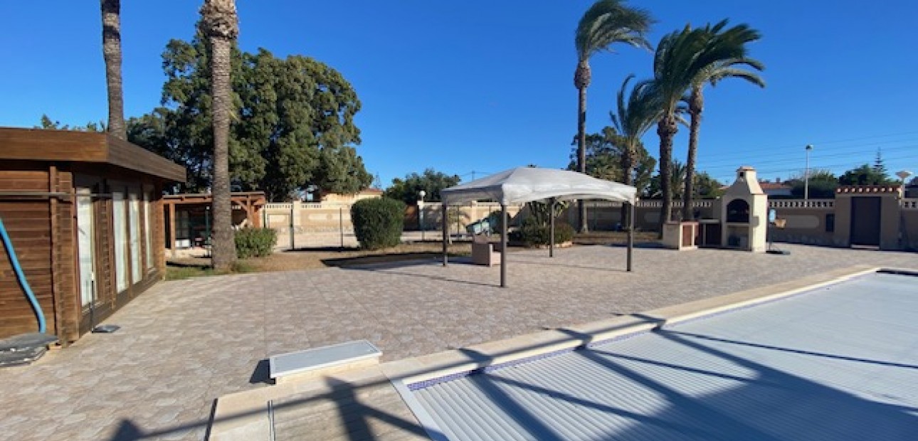 Sale - Villa -
La Siesta - El Salado - Torreta - Torreta Florida