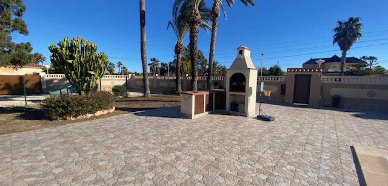 Sale - Villa -
La Siesta - El Salado - Torreta - Torreta Florida