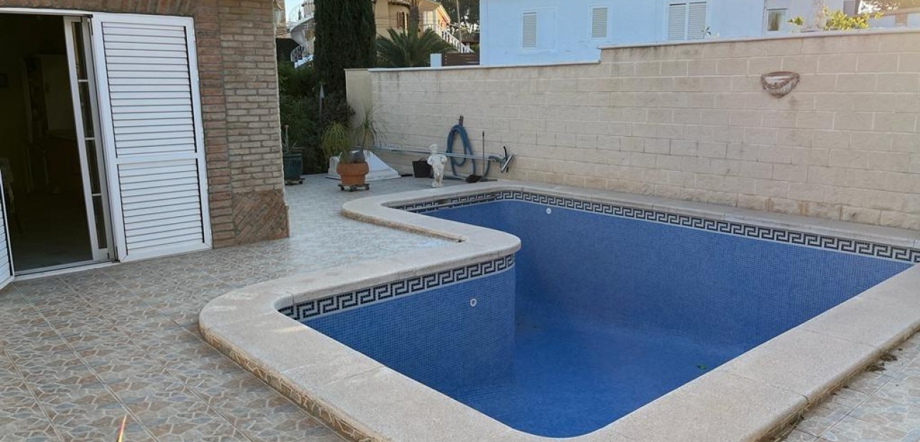 Sale - Villa -
Torrevieja - Eliseos playa