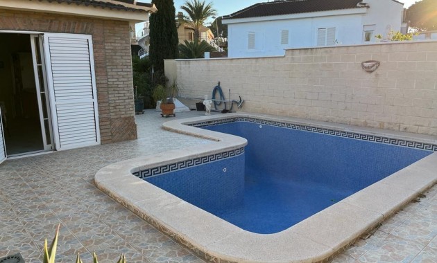 Sale - Villa -
Torrevieja - Eliseos playa