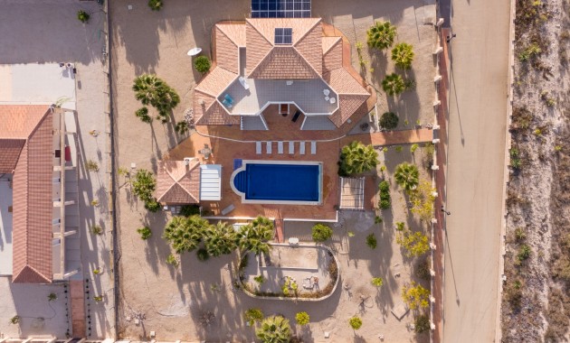 Venta - Villa -
Campos del Rio