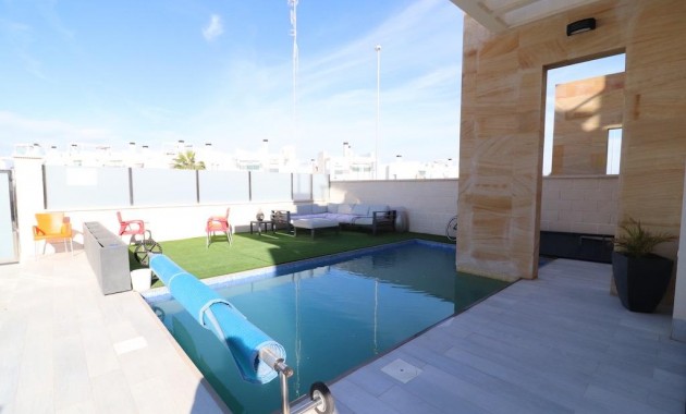 Venta - Villa -
Orihuela Costa - Lomas de Cabo Roig