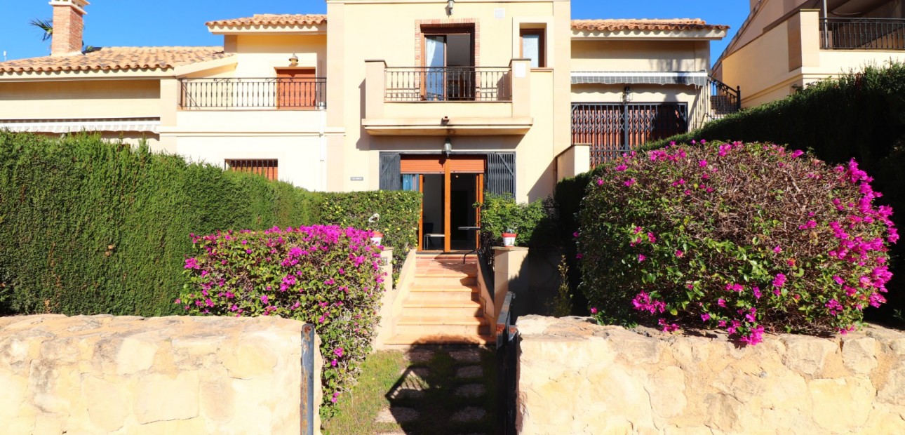 Sale - Townhouse -
Algorfa - La Finca Golf Resort