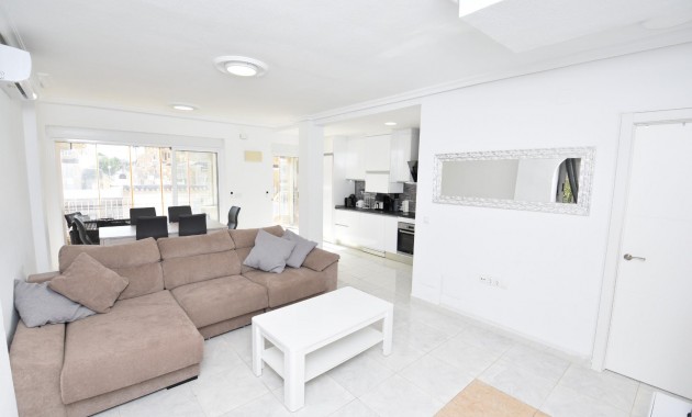 Venta - Villa -
Torrevieja - Los altos