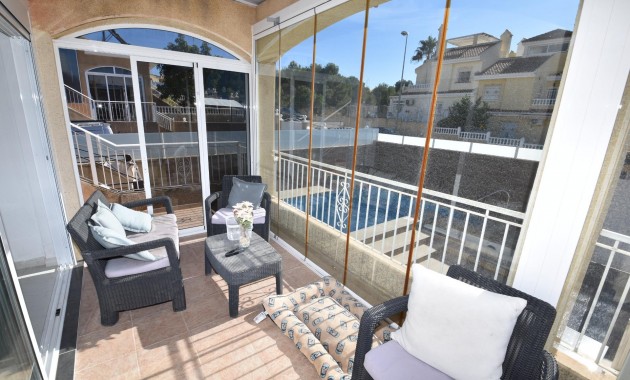 Sale - Villa -
Torrevieja - Los altos