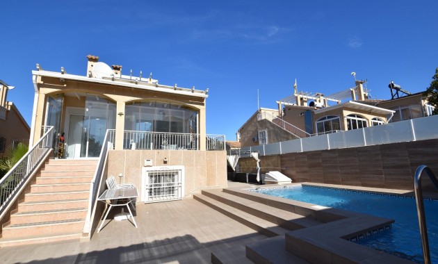 Venta - Villa -
Torrevieja - Los altos