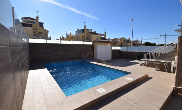 Venta - Villa -
Torrevieja - Los altos