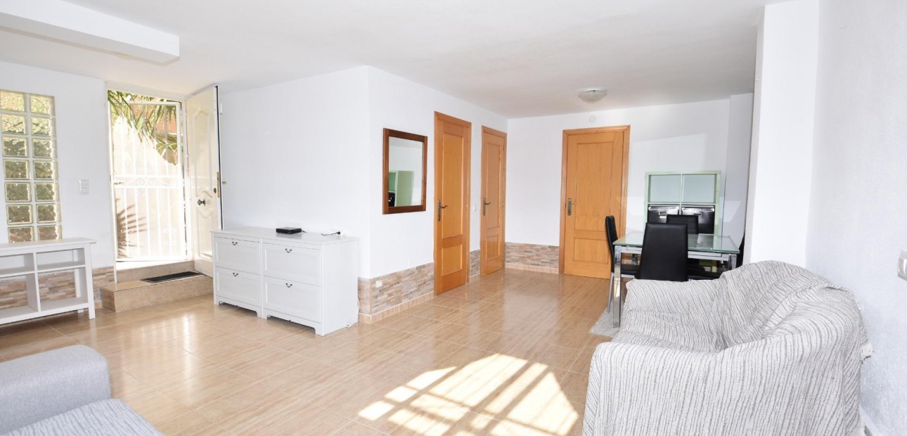 Venta - Villa -
Torrevieja - Los altos