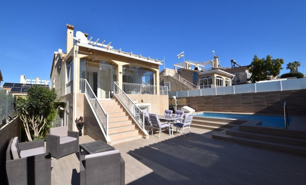 Venta - Villa -
Torrevieja - Los altos