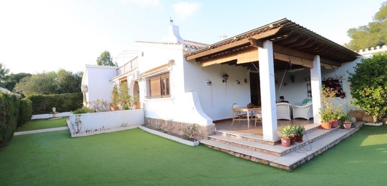 Sale - Villa -
Orihuela Costa - Altos de Campoamor