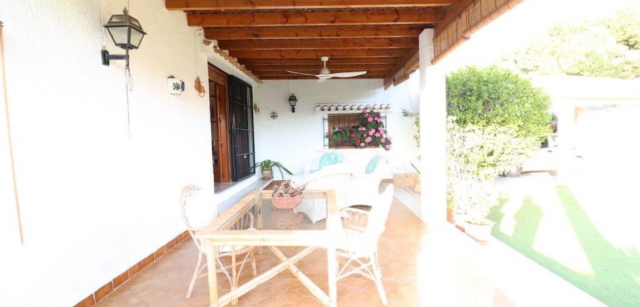 Venta - Villa -
Orihuela Costa - Altos de Campoamor