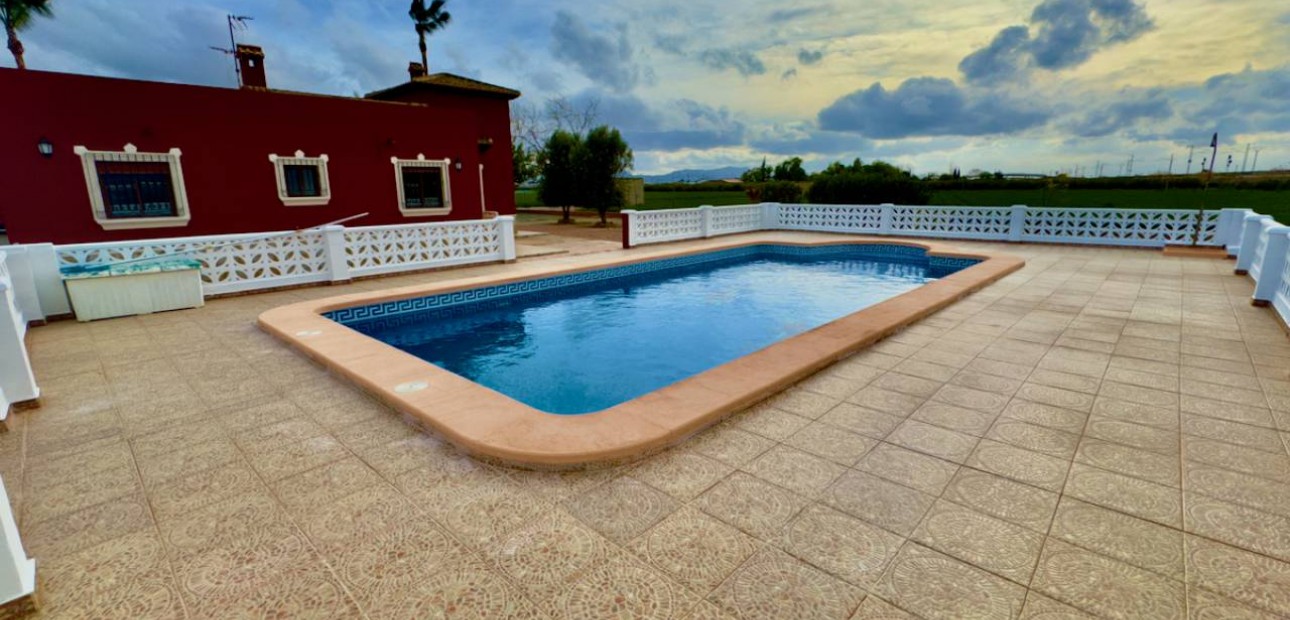 Venta - Villa -
Orihuela