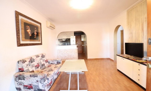 Sale - Villa -
Torrevieja - Los altos