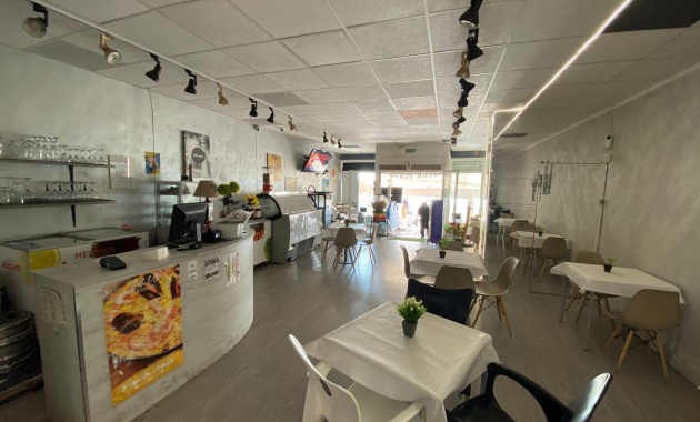 Venta - Commercial Unit -
Torrevieja - Playa del Cura