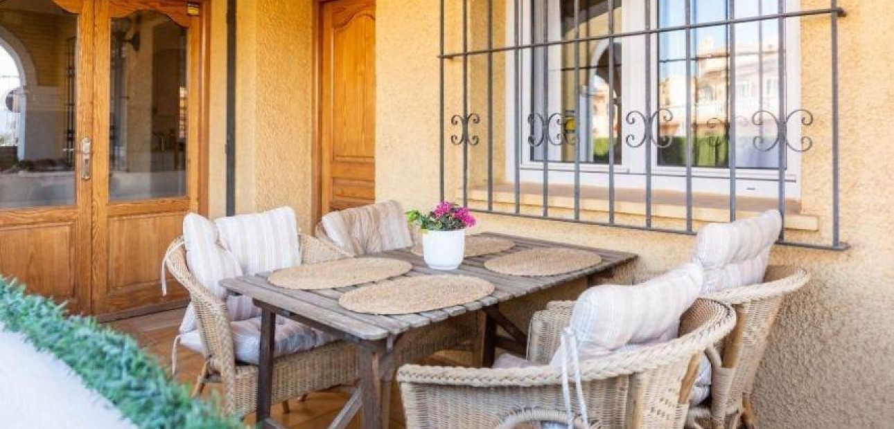 Venta - Terraced house -
Denia - Puerto