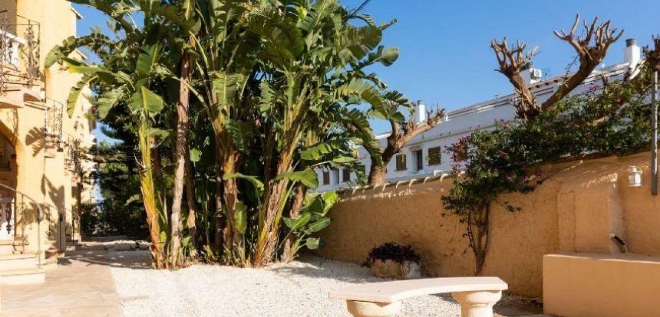 Venta - Terraced house -
Denia - Puerto