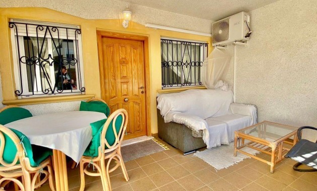 Sale - Bungalow -
Orihuela - Urbanización Perla del Mar