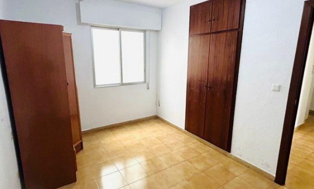 Sale - Apartment / flat -
Denia