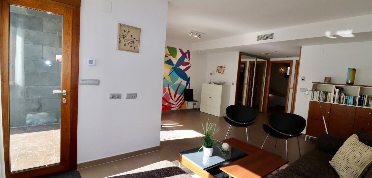 Sale - Town house -
Guardamar del Segura - Guardamar Playa