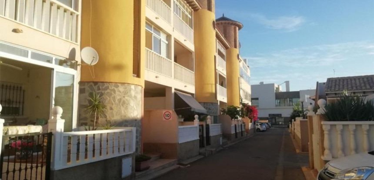 Sale - Apartment / flat -
Orihuela Costa - Lomas de Cabo Roig
