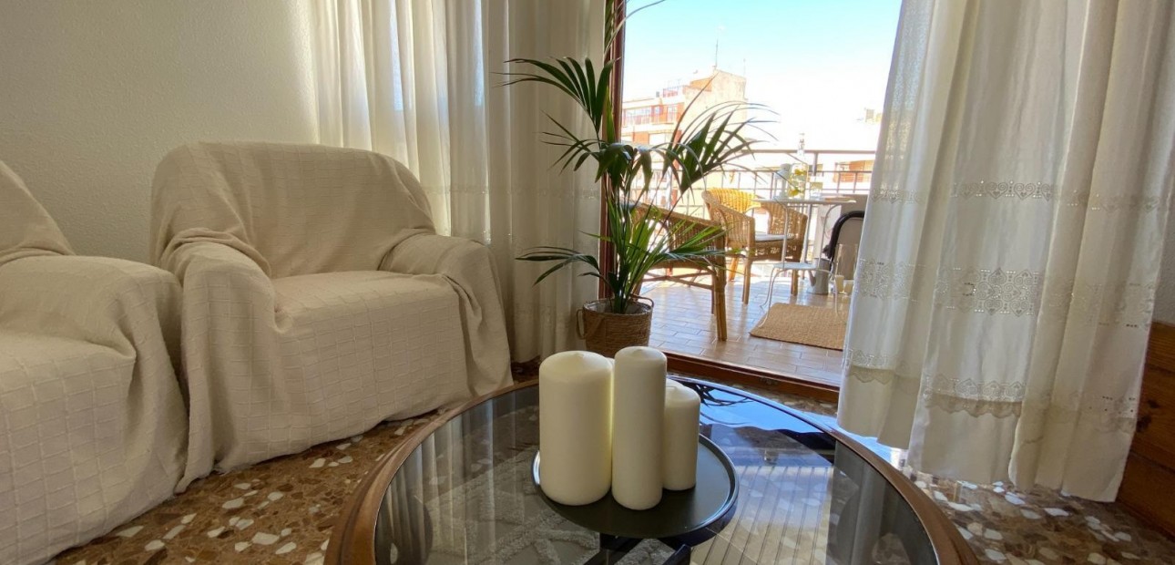 Sale - Apartment / flat -
Elche - Centro