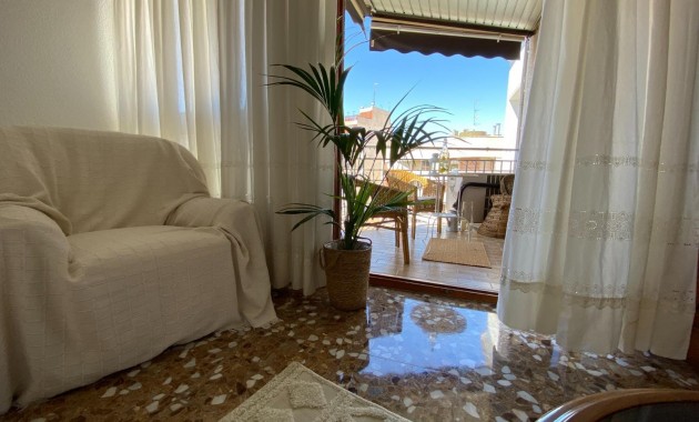 Sale - Apartment / flat -
Elche - Centro