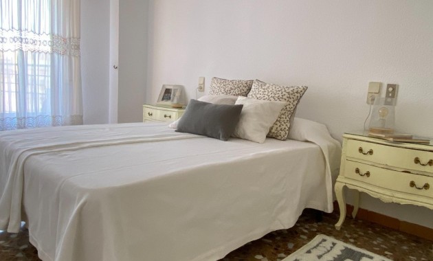 Sale - Apartment / flat -
Elche - Centro