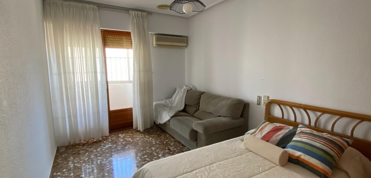 Sale - Apartment / flat -
Elche - Centro