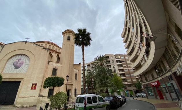 Sale - Apartment / flat -
Elche - Centro