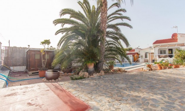 Sale - Villa -
Torrevieja - El chaparral