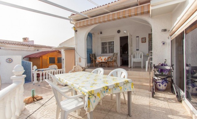 Sale - Villa -
Torrevieja - El chaparral