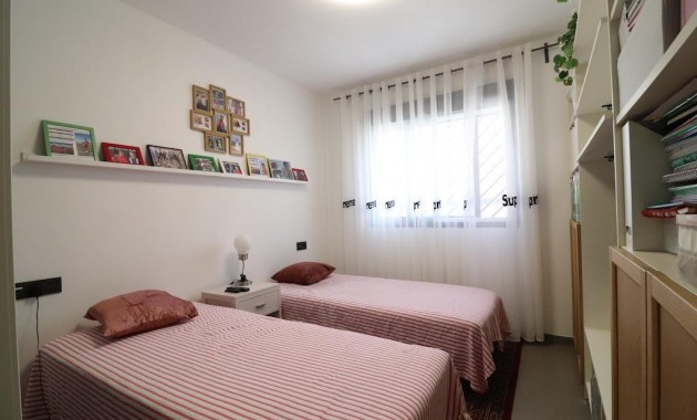 Venta - Apartamento / piso -
Orihuela Costa - La Zenia